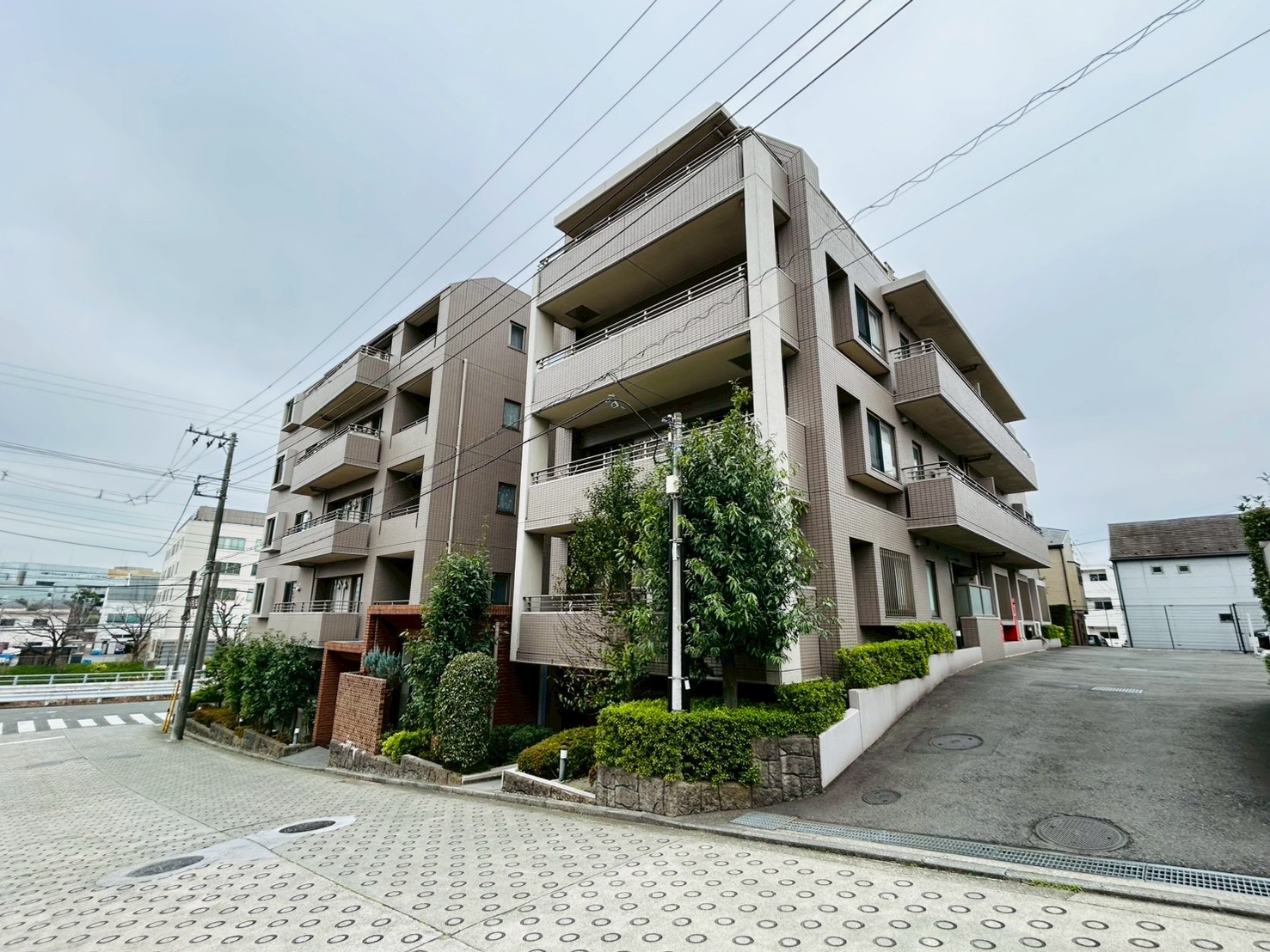 ヒルズ市が尾ブライトステージ