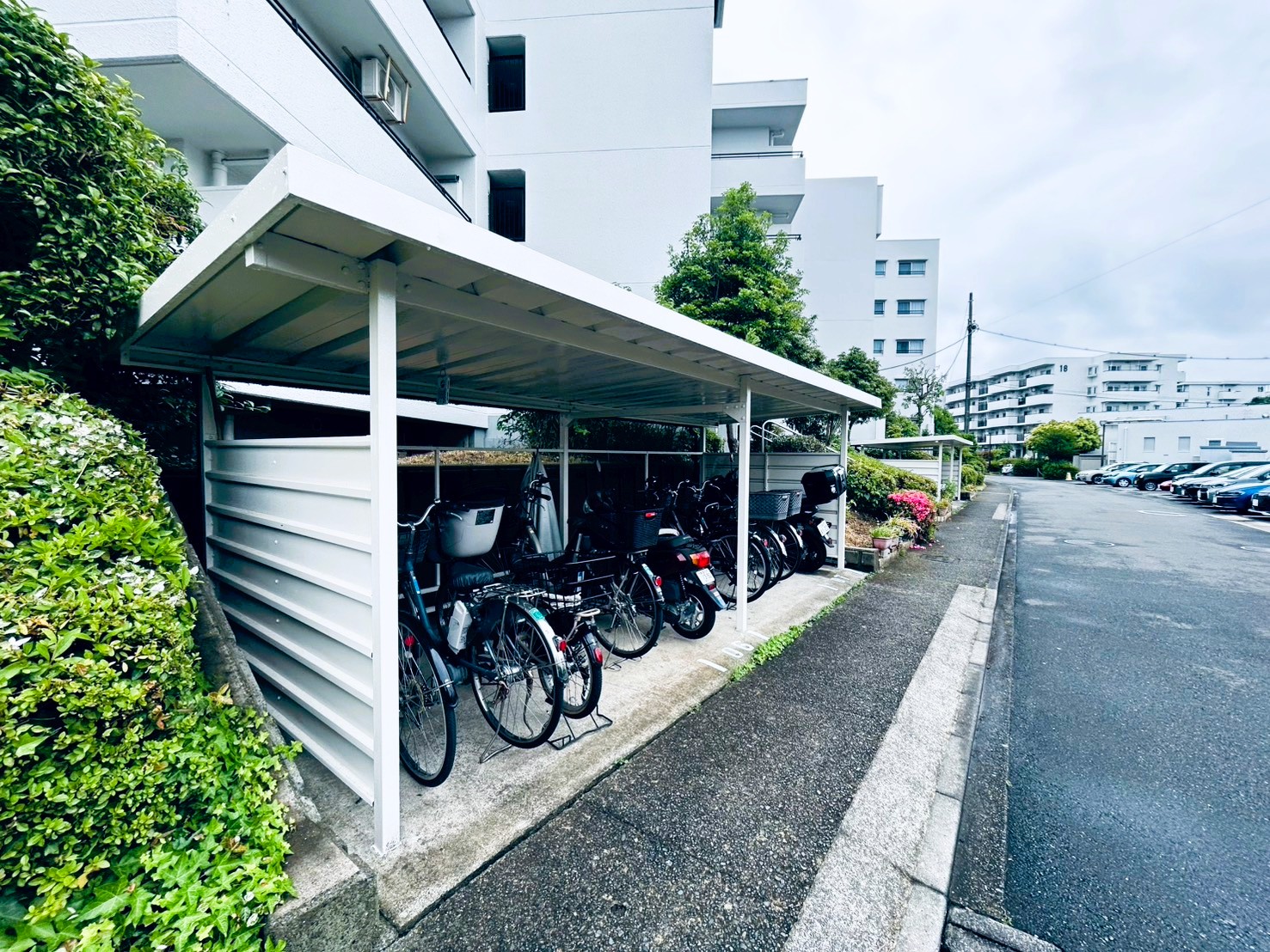 グリーンヒル鴨志田西団地 12号棟