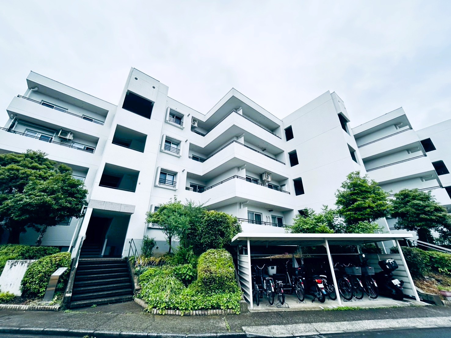 グリーンヒル鴨志田西団地 12号棟