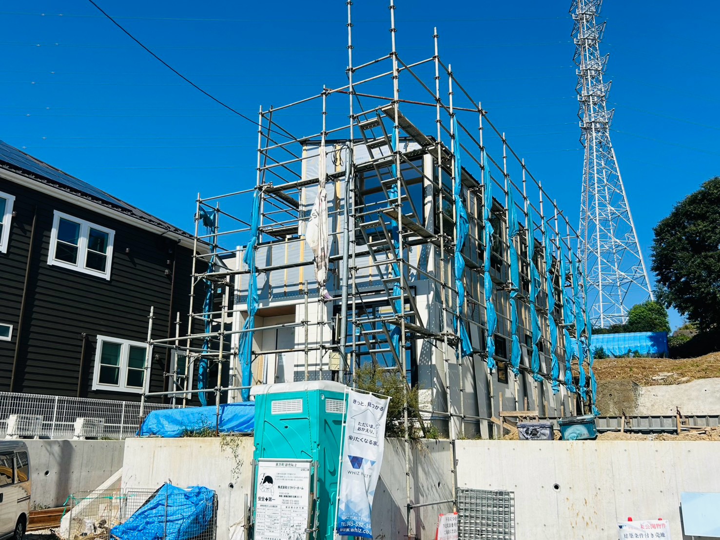 帰りたくなる家 -空と借景を愉しむ デザイナーズレジデンス仲町台-