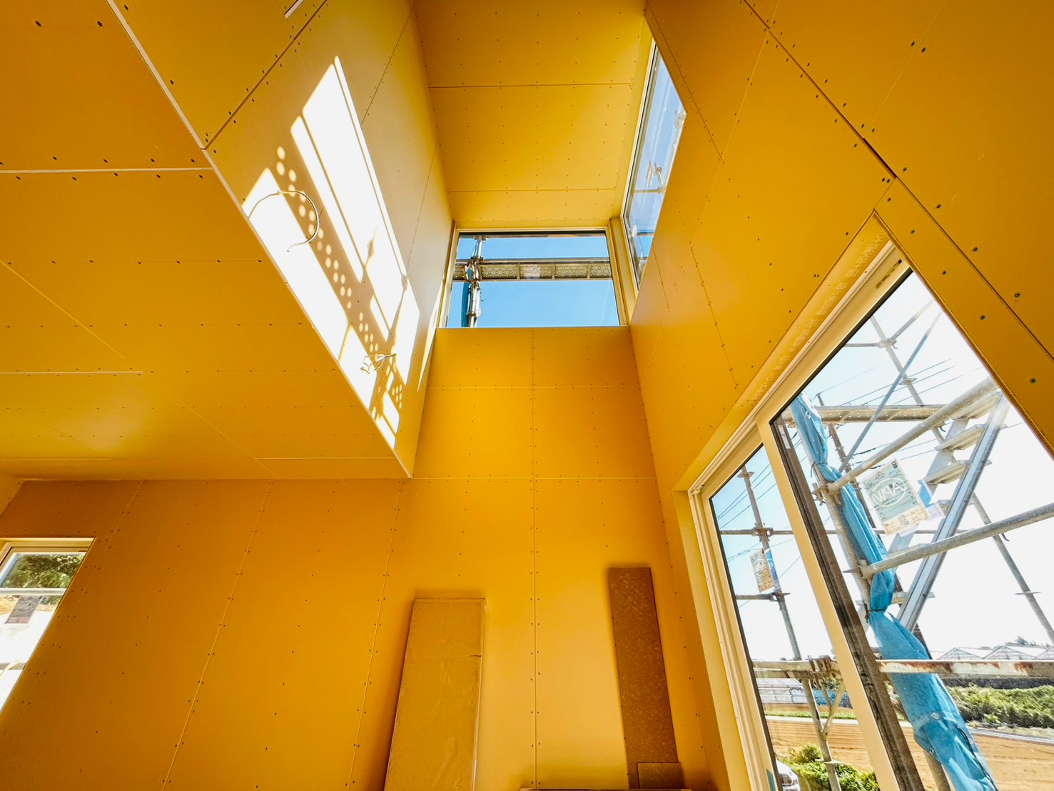 帰りたくなる家 -空と借景を愉しむ デザイナーズレジデンス仲町台-